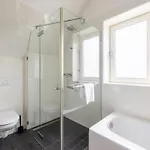 De Platvis 펜션 에크몬드안지